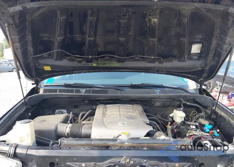 2010 Toyota Tundra Grade 4.6L V8 z USA, uszkodzony, nr VIN 5TFUM5F15AX004864